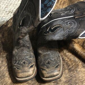 Laredo woman’s boots in size 6
